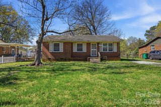 4325 Knollcrest Drive, Charlotte, NC 28208