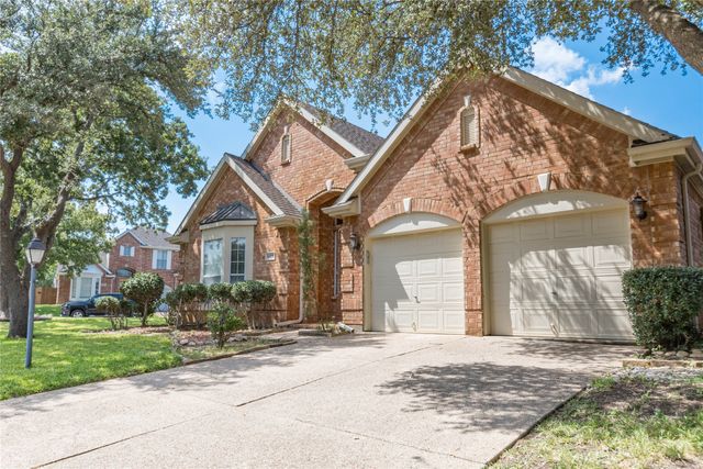2405 Pine Hollow Court, Arlington, TX 76006