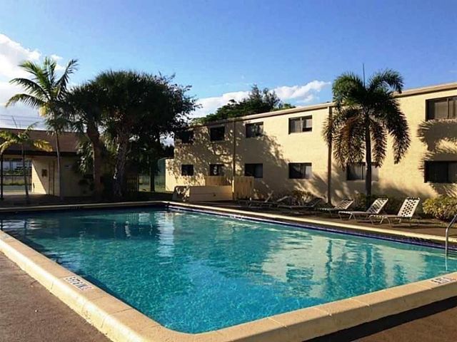 1205 S Flagler Ave 404, Pompano Beach, FL 33060