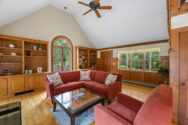 88 Acre Hill Rd, Barnstable, MA 02630
