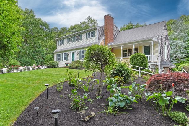 88 Acre Hill Rd, Barnstable, MA 02630