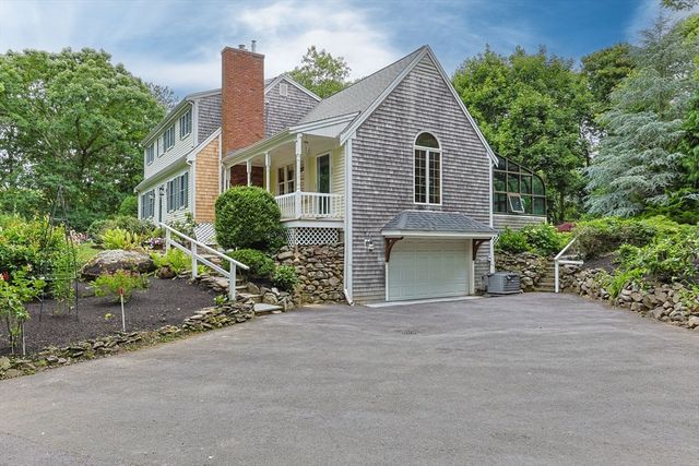 88 Acre Hill Rd, Barnstable, MA 02630