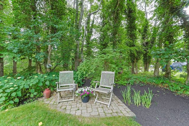 88 Acre Hill Rd, Barnstable, MA 02630
