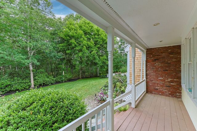 88 Acre Hill Rd, Barnstable, MA 02630