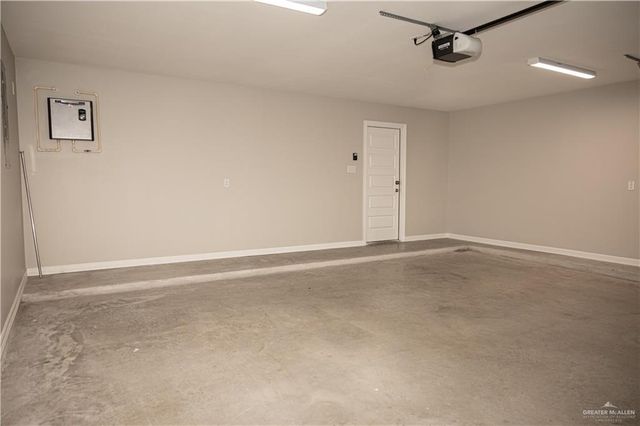 204 N Brooks Circle N, La Feria, TX 78559