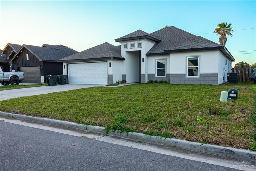 204 N Brooks Circle N, La Feria, TX 78559