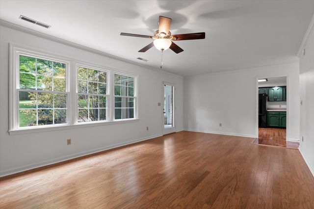 8304 Sugar Mill Lane, Ooltewah, TN 37363