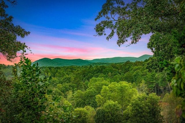 1241 Scenic Drive, Blue Ridge, GA 30513