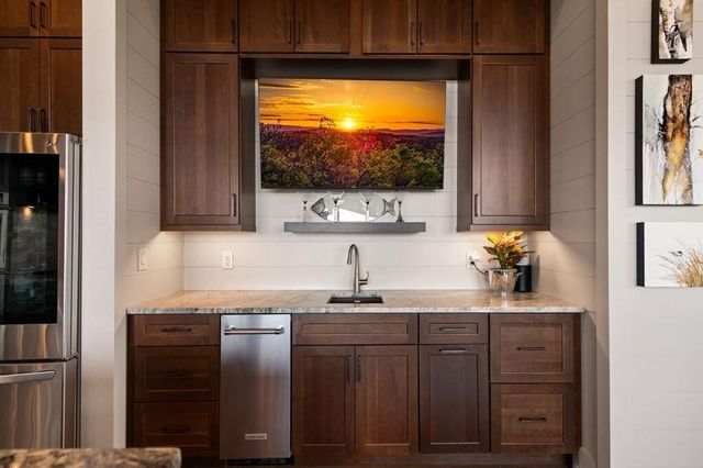 1241 Scenic Drive, Blue Ridge, GA 30513