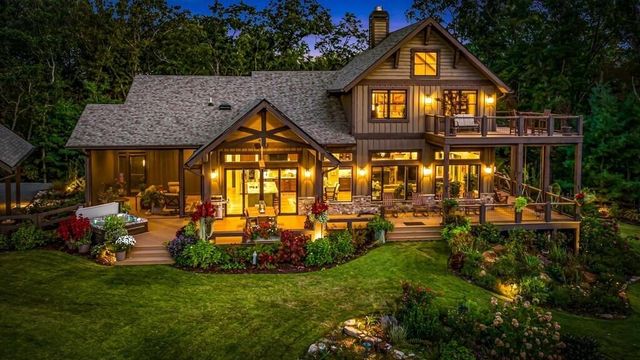 1241 Scenic Drive, Blue Ridge, GA 30513