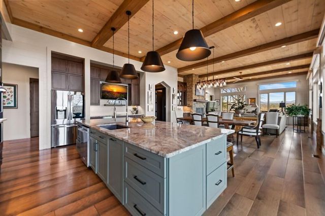 1241 Scenic Drive, Blue Ridge, GA 30513