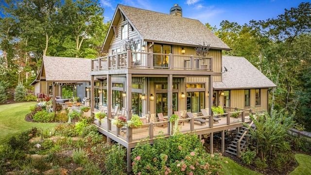 1241 Scenic Drive, Blue Ridge, GA 30513