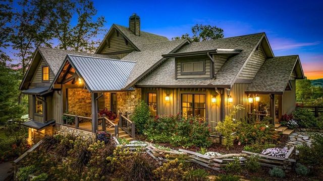 1241 Scenic Drive, Blue Ridge, GA 30513