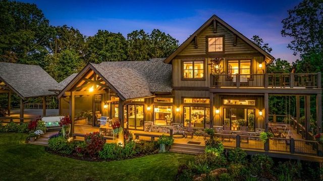 1241 Scenic Drive, Blue Ridge, GA 30513