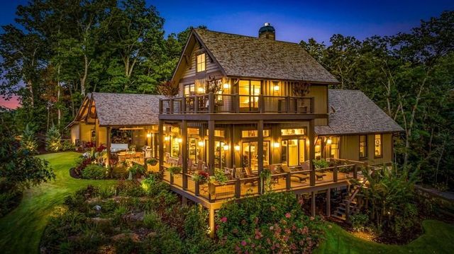 1241 Scenic Drive, Blue Ridge, GA 30513