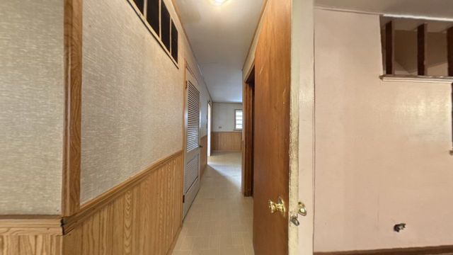 16610 Geneva Drive, Harvey, IL 60426