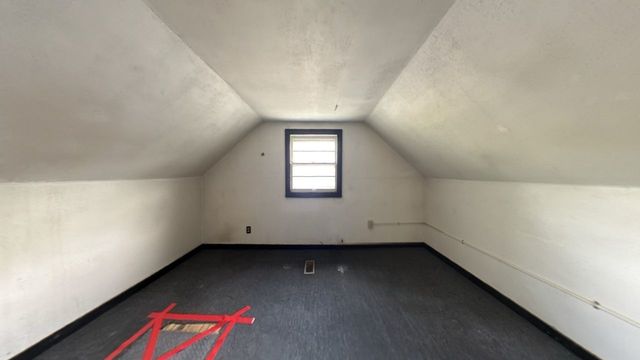 16610 Geneva Drive, Harvey, IL 60426