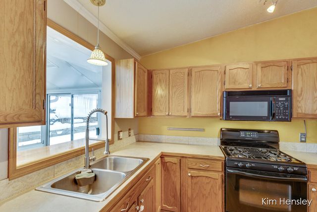 4172 Huntington Avenue, Grand Rapids, MI 49525