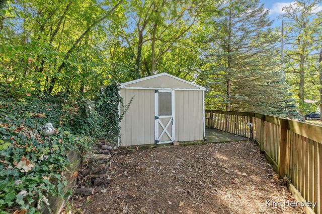 4172 Huntington Avenue, Grand Rapids, MI 49525