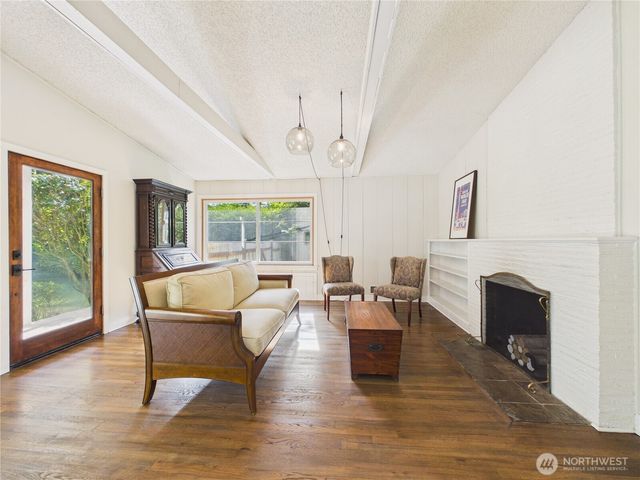 6351 Lake Avenue SW, Lakewood, WA 98499