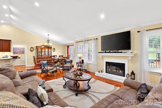 1174 Dale Road, Spruce Pine, NC 28777