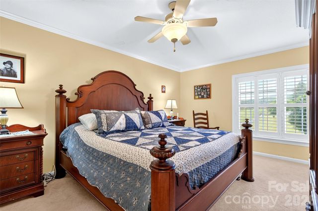 1174 Dale Road, Spruce Pine, NC 28777