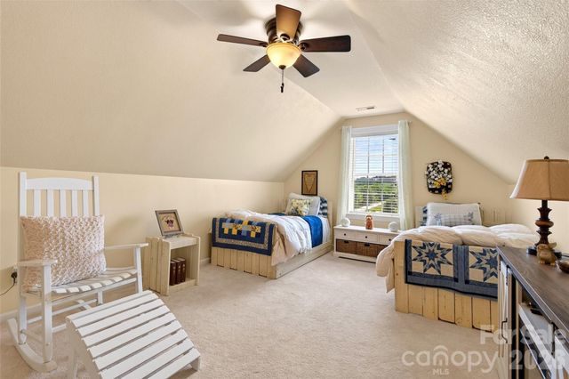 1174 Dale Road, Spruce Pine, NC 28777