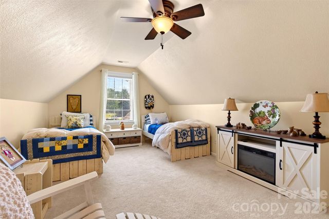 1174 Dale Road, Spruce Pine, NC 28777
