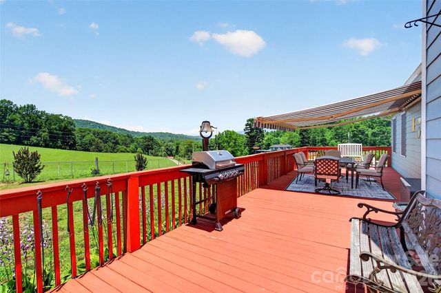 1174 Dale Road, Spruce Pine, NC 28777