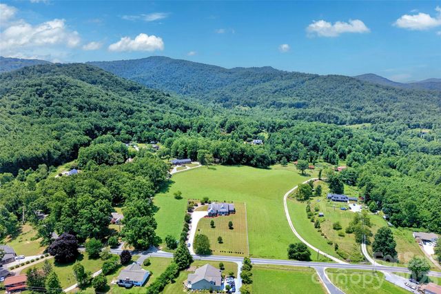 1174 Dale Road, Spruce Pine, NC 28777