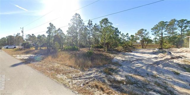 1036 Candlelight DR, Lehigh Acres, FL 33974