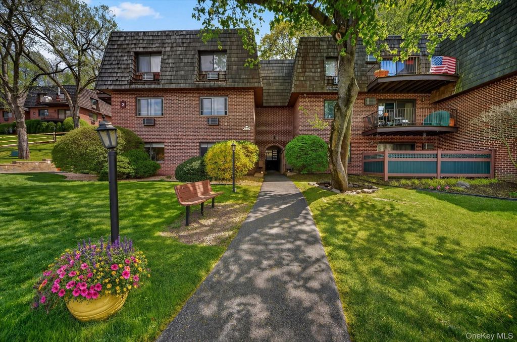 3 Briarcliff Drive S 9, Ossining, NY 10562