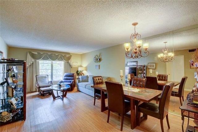 8101 SW 24th Court 105, Davie, FL 33324