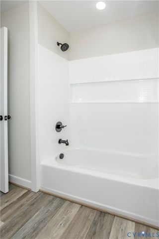 317 Yorktown Dr, Colonial Heights, VA 23834