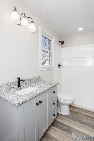 317 Yorktown Dr, Colonial Heights, VA 23834