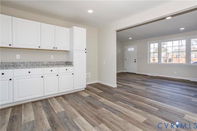 317 Yorktown Dr, Colonial Heights, VA 23834