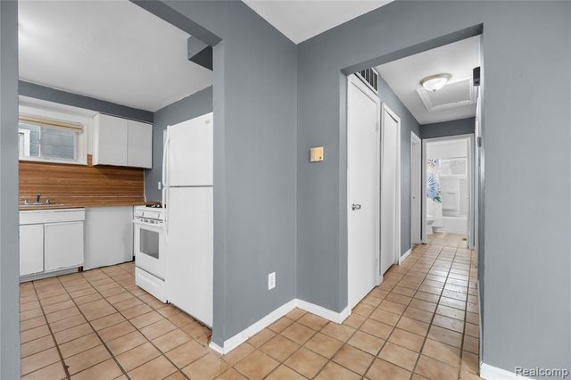 26051 Lehigh Street, Inkster, MI 48141