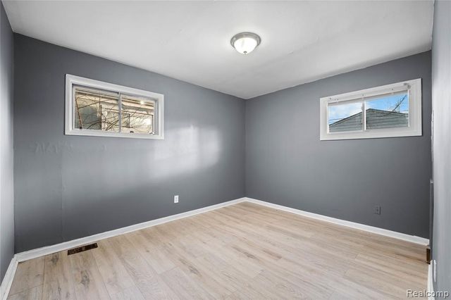 26051 Lehigh Street, Inkster, MI 48141