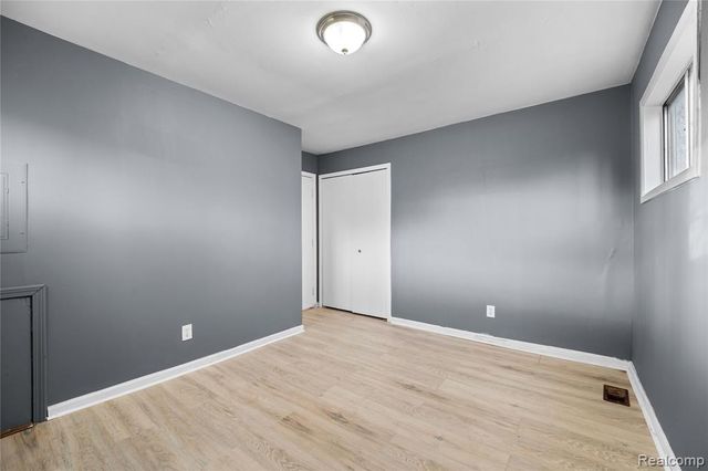 26051 Lehigh Street, Inkster, MI 48141