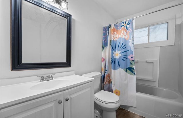 26051 Lehigh Street, Inkster, MI 48141