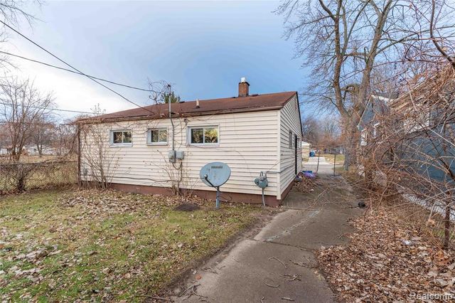 26051 Lehigh Street, Inkster, MI 48141