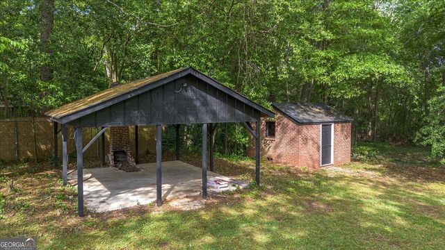 6104 Floyd Street NE, Covington, GA 30014