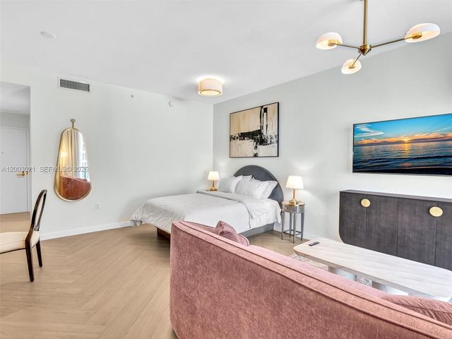 2700 NW 2nd Ave 439, Miami, FL 33127