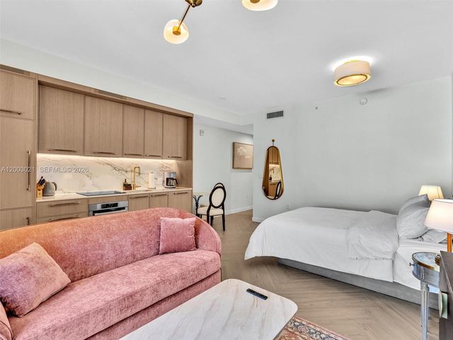 2700 NW 2nd Ave 439, Miami, FL 33127