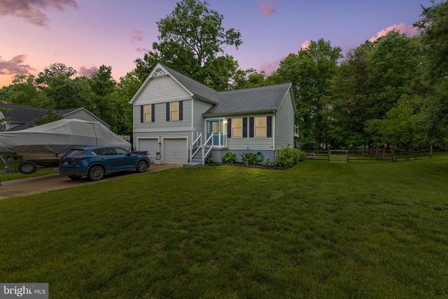 8 HOLLY AVE, Aberdeen, MD 21001