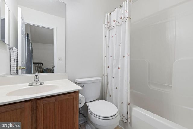 8 HOLLY AVE, Aberdeen, MD 21001