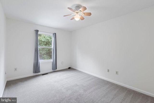 8 HOLLY AVE, Aberdeen, MD 21001