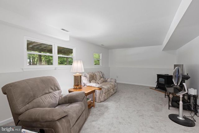 8 HOLLY AVE, Aberdeen, MD 21001