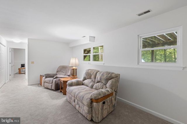 8 HOLLY AVE, Aberdeen, MD 21001