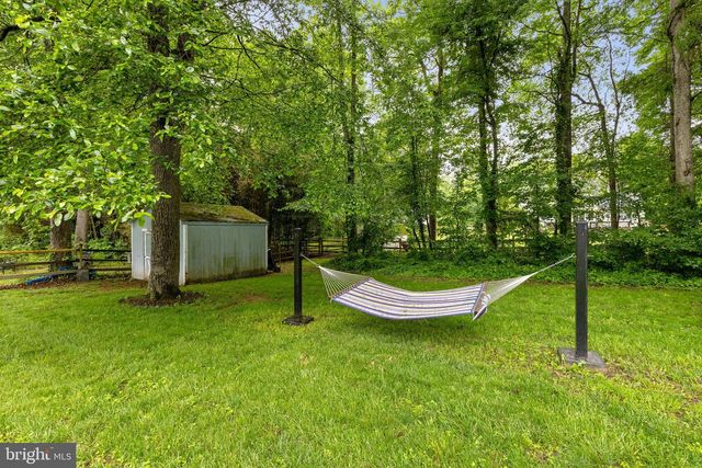 8 HOLLY AVE, Aberdeen, MD 21001
